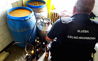Z tego zacieru wódki nie będzie. W Dobrym Mieście zlikwidowano nielegalną wytwórnię alkoholu Z tego zacieru wódki nie będzie. W Dobrym Mieście zlikwidowano nielegalną wytwórnię alkoholu